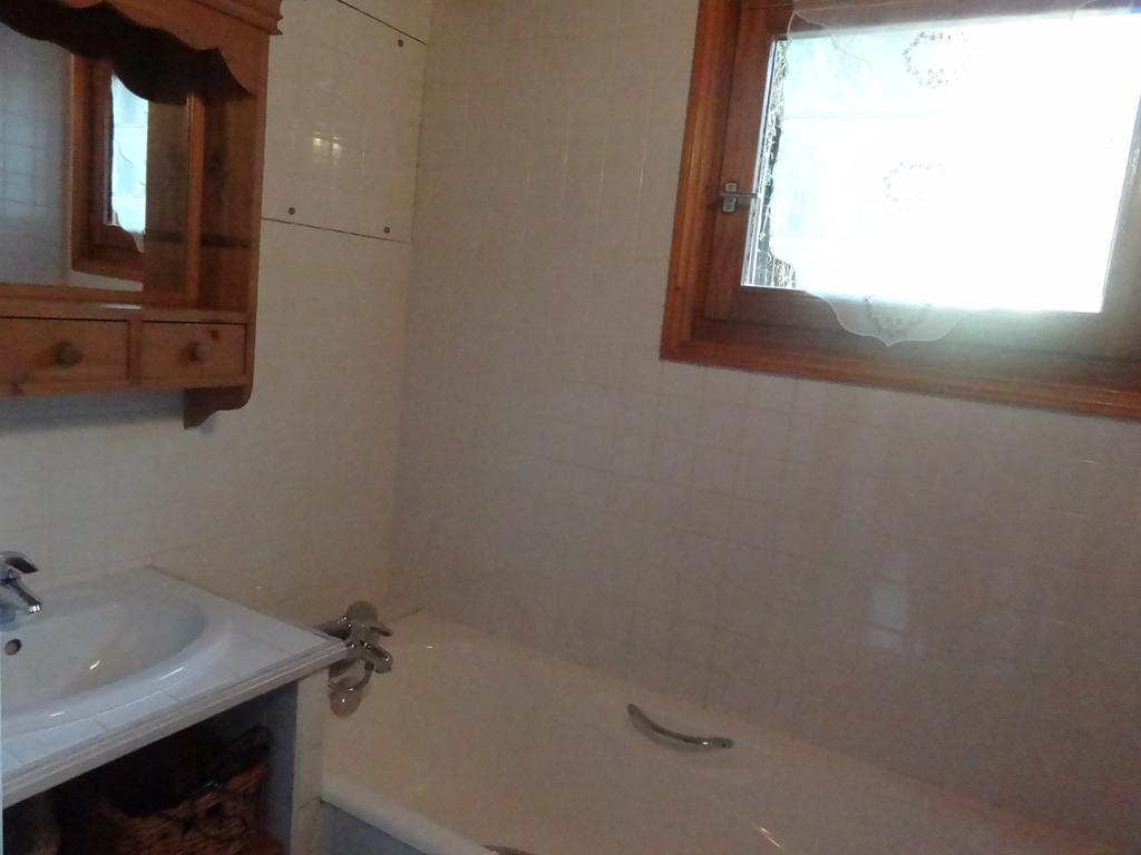 Les Nereides Studios Et Appartements Brides Les Bains מראה חיצוני תמונה